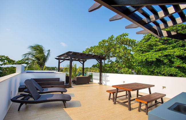 Bella Luna Beach House #64708 - Photo 16