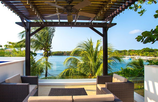 Bella Luna Beach House #64708 - Photo 17