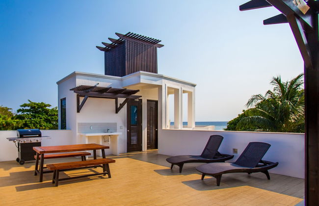 Bella Luna Beach House #64708 - Photo 15