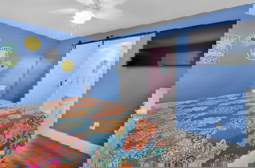 Foto 5 - Beachy, Modern & Updated, 3 Minutes to Beach + Boat Parking