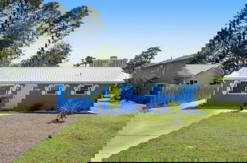 Foto 1 - Beachy, Modern & Updated, 3 Minutes to Beach + Boat Parking