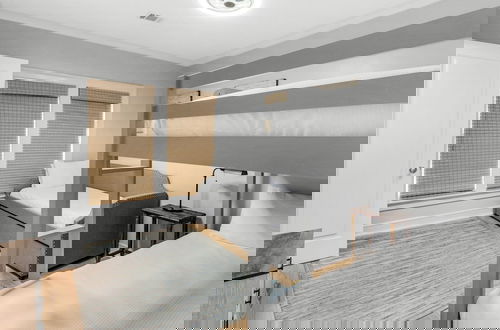 Foto 3 - Modern Luxury & Privacy w/ 3-bed Condo Sleeps 8