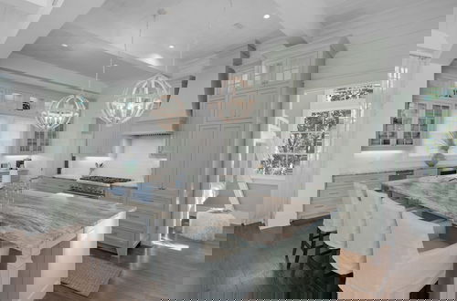 Foto 16 - Beautiful Home Where you can Walk to Seaside- Gated Community - 2 Pools