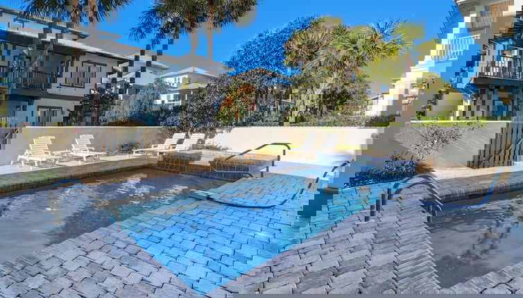 Foto 1 - Gulf Side and 2 Minutes to the Beach w/ Private Pool + Beach Chairs & Bikes