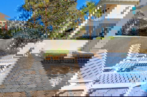 Foto 56 - Gulf Side and 2 Minutes to the Beach w/ Private Pool + Beach Chairs & Bikes