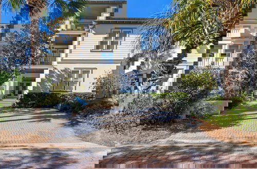 Foto 62 - Gulf Side and 2 Minutes to the Beach w/ Private Pool + Beach Chairs & Bikes