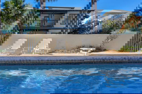 Foto 37 - Gulf Side and 2 Minutes to the Beach w/ Private Pool + Beach Chairs & Bikes