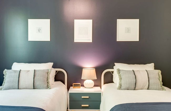 Downtown Luxury - 10 Beds Free Parking - Photo 25