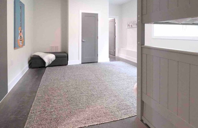 Downtown Luxury - 10 Beds Free Parking - Photo 30