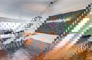 Foto 1 - Downtown Luxury - 10 Beds Free Parking