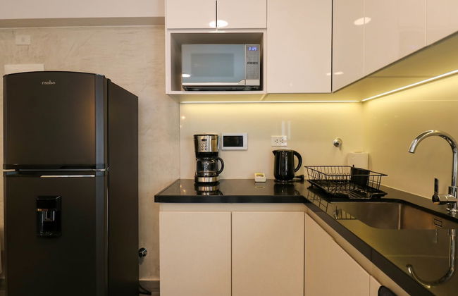w Captivating 1BR in Miraflores - Foto 24