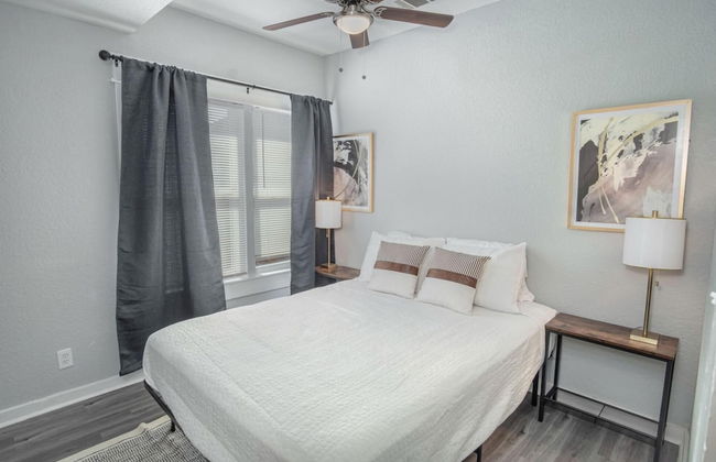 Wonderful 3 BR 2 BA Near Downtown - Foto 8