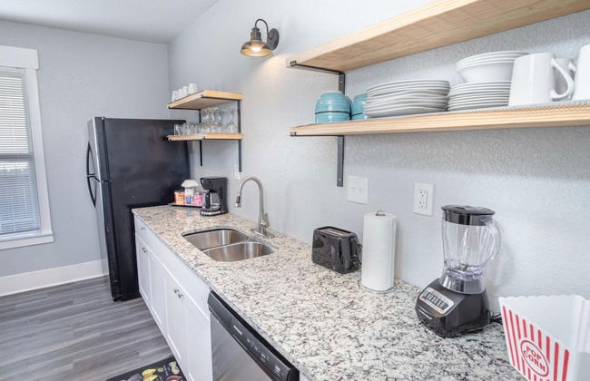 Wonderful 3 BR 2 BA Near Downtown - Foto 7