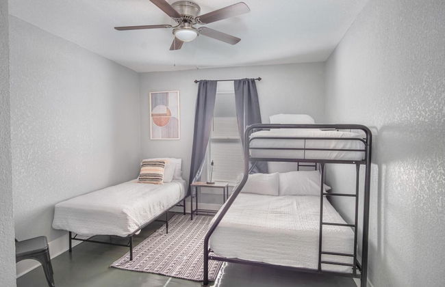 Wonderful 3 BR 2 BA Near Downtown - Foto 12