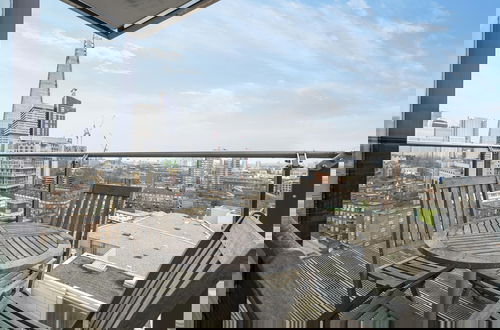 Foto 2 - Borough Flat With City Views by Underthedoormat
