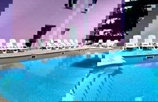 Foto 1 - Modern Studio With Outdoor Pool - Beahost Rentals
