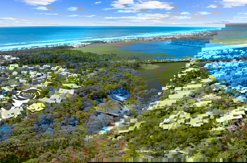 Foto 52 - Finest House In Watercolor Water Views Luxurious With Pool Sleeps 16 433 Western Lake 6 Bedroom Home by RedAwning