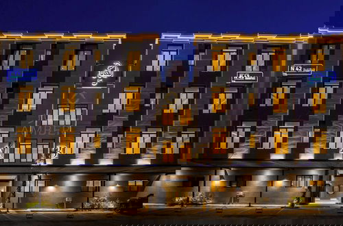 Photo 1 - Amber Hospitality Al Qirawan