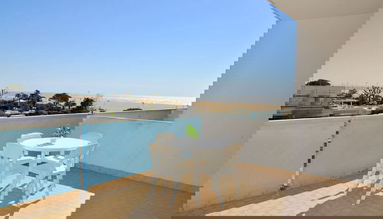 Foto 1 - Lovely Beachfront 1 Bedroom Apartment - Beahost