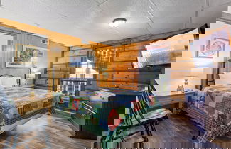 Photo 2 - Hillbilly Highrise