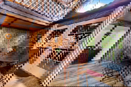 Photo 9 - Hillbilly Highrise