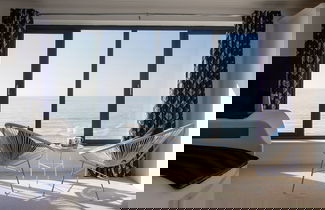 Foto 3 - The Sea House - Ultimate Seafront Living Sunsets
