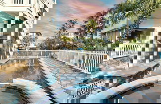 Foto 2 - Fin by Avantstay 9 BR Destin Oasis With Pool & Spa Walk to Beach