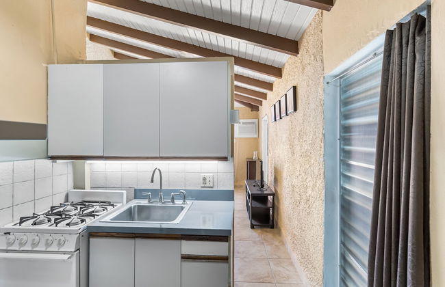 Caribbean View Style 1 Bedroom Condo by RedAwning - Photo 8