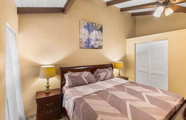 Caribbean View Style 1 Bedroom Condo by RedAwning - Photo 3