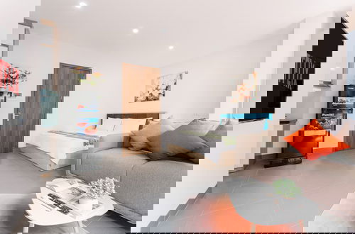 Photo 4 - Cindy's Westlake Apartment