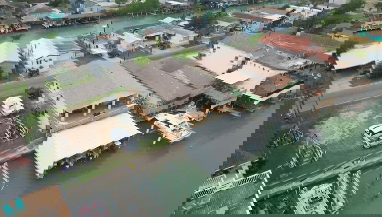 Photo 1 - Fish Crazy House