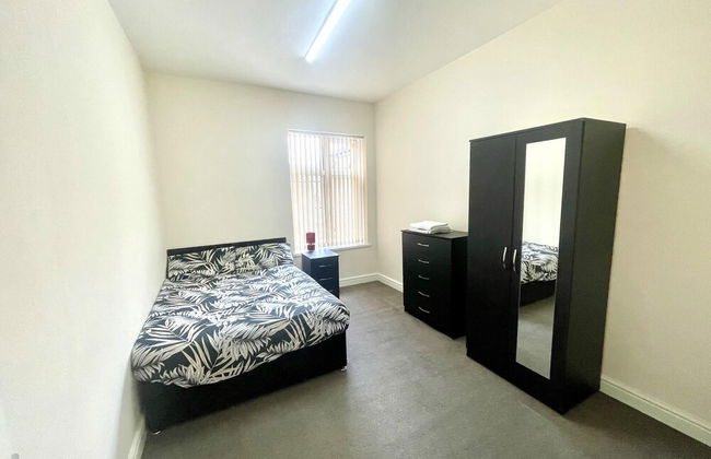 2-bed Apartment - Sleeps 4 - Street Parking - Wifi - Foto 9