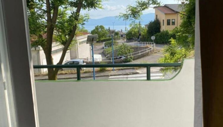 Photo 1 - Bella - With Parking - A1