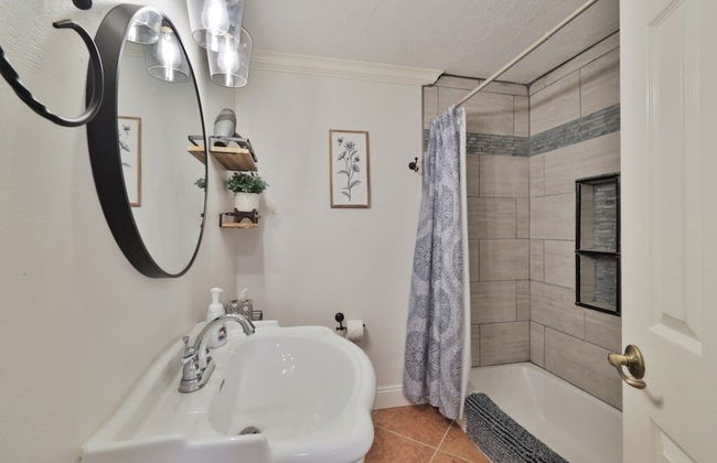 813 E 6th Ave 3 Bedroom Home by RedAwning - Foto 21
