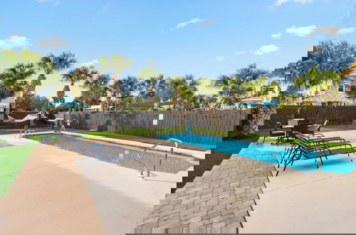 Foto 34 - Destin Dolphin by Avantstay 2 Mins Walk To Beach! w/ Pool & Large Outdoor Entertaining Area!