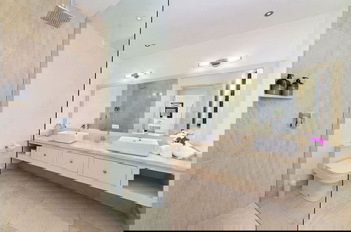 Foto 11 - Infinity House by Blue Sky Luxury