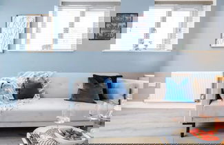 Photo 15 - Imperial War Museum North Two-bedroom by Belvilla