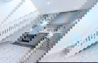 Photo 10 - Imperial War Museum North Two-bedroom by Belvilla