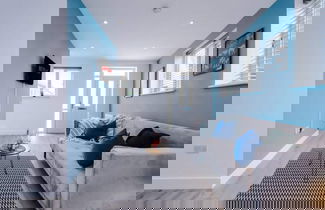 Photo 12 - Imperial War Museum North Two-bedroom by Belvilla