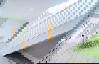 Photo 18 - Imperial War Museum North Two-bedroom by Belvilla