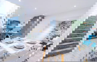 Photo 7 - Imperial War Museum North Two-bedroom by Belvilla