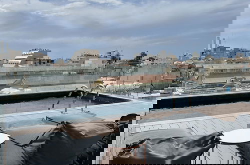 Photo 1 - Alinea Market Agora Square
