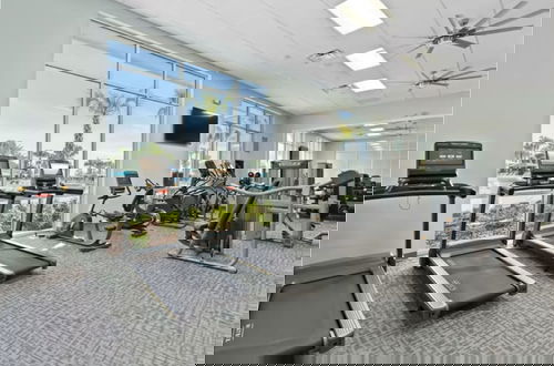 Foto 42 - Amazing Modern Home Pool Spa Game Room Wi101