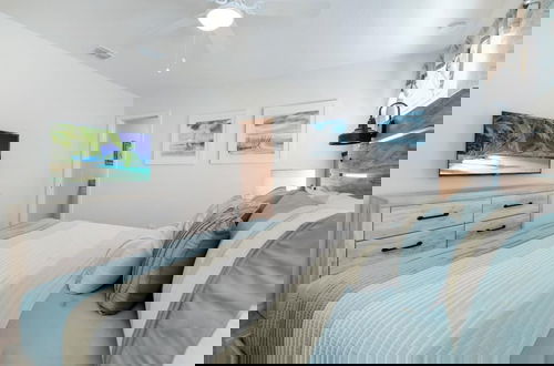 Foto 7 - Amazing Modern Home Pool Spa Game Room Wi101