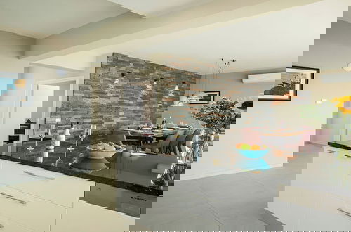 Photo 5 - A Sublime Villa in Kokkino Horio