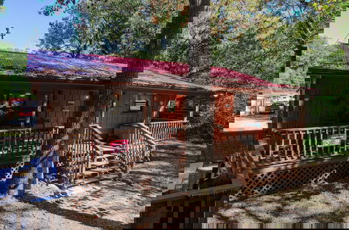 Foto 29 - Wandering Creek - 2 Bedrooms, 1 Baths, Sleeps 6 Cabin by RedAwning