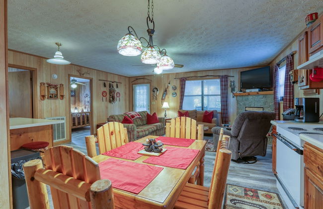 Wandering Creek - 2 Bedrooms, 1 Baths, Sleeps 6 Cabin by RedAwning - Foto 12