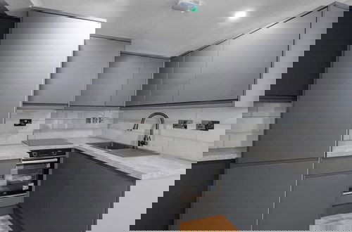 Photo 5 - Immaculate Luxury Studio in London