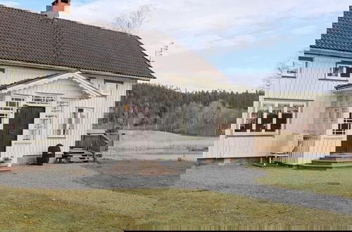 Foto 1 - 11 Person Holiday Home in Hogsater-by Traum