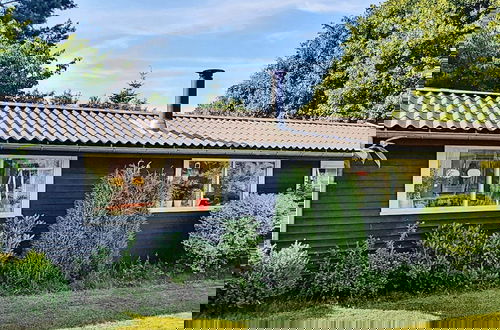Foto 1 - 6 Person Holiday Home in Hojby